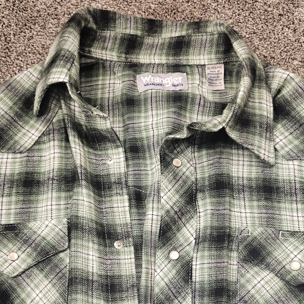 Wrangler Green and Black Plaid Shirt